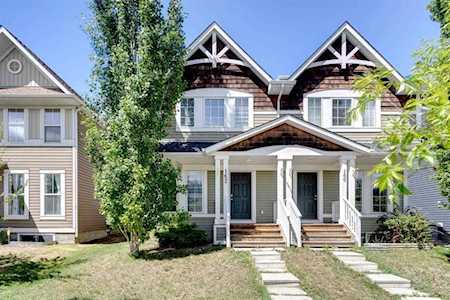 162 Auburn Bay Blvd SE Calgary, AB T3M 0V2