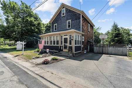 27 Sprague Ave East Providence, RI 02915