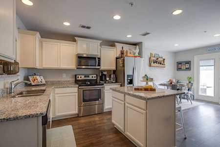 1012 Muna Ct Spring Hill, TN 37174