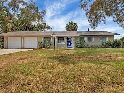 2526 Constitution Blvd Sarasota, FL 34231