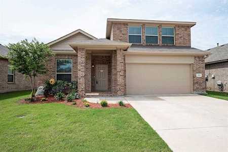 325 Red Fox Lane Denton, TX 76210