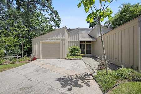 48 N Court Villa Dr Mandeville, LA 70471