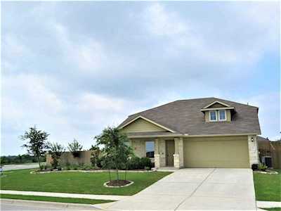 150 Leon River LOOP Hutto, TX 78634