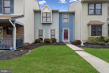 152 Crown Prince Dr Marlton, NJ 08053
