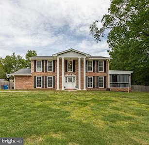 11801 Rivershore Dr Dunkirk, MD 20754