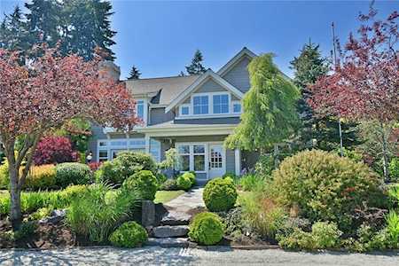 9821 NE Murden Cove Dr Bainbridge Island, WA 98110