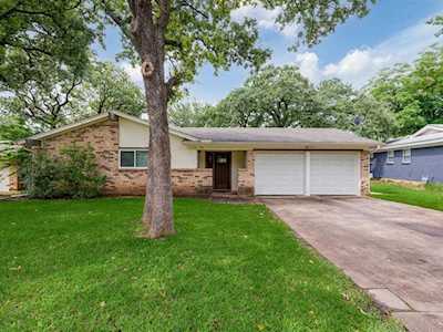 16 Coffee Tavern Road Bedford, TX 76022