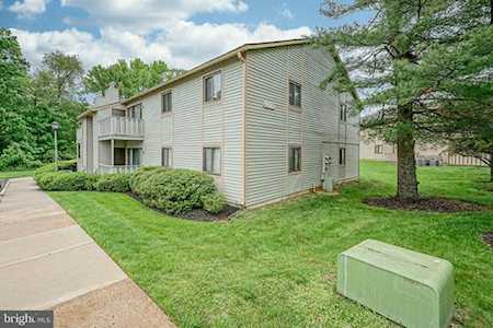 905 Woodhollow Dr Marlton, NJ 08053