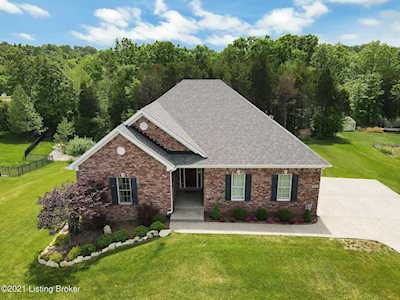 3012 Fallen Wood Ln La Grange, KY 40031
