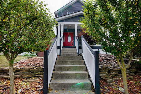 793 Carpenter Street Columbus, OH 43206
