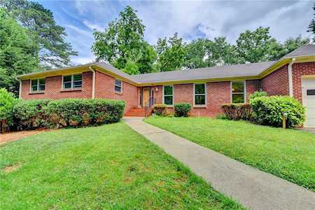 4823 Blyth Ct Dunwoody, GA 30338