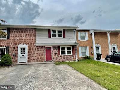 373 Village Dr Gettysburg, PA 17325