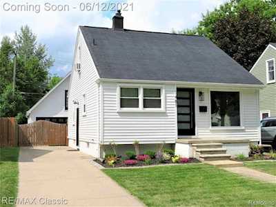 1481 E Lincoln St Birmingham, MI 48009
