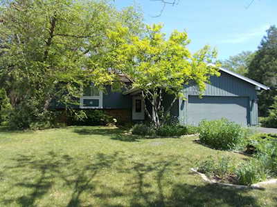 1209 N Pepper Tree Dr Palatine, IL 60067