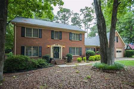 5311 Lanford Springs Ct SW Lilburn, GA 30047