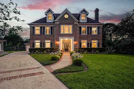 10 Dartmoor Ct Sugar Land, TX 77479