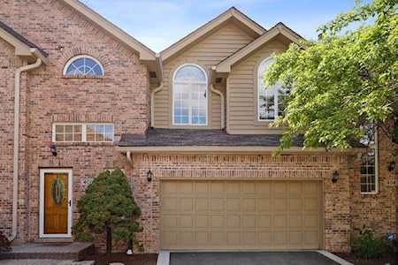 406 Ashbury Dr Hinsdale, IL 60521