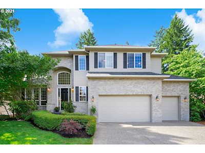 5024 Dogwood Dr Lake Oswego, OR 97035