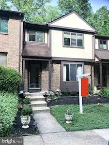5805 Oak Ladder Ct Burke, VA 22015