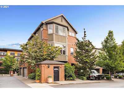 2374 NW Raleigh St #5 Portland, OR 97210