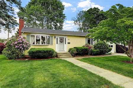 21 Shepard St East Providence, RI 02915