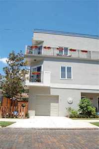 1052 6th St N #1 St. Petersburg, FL 33701
