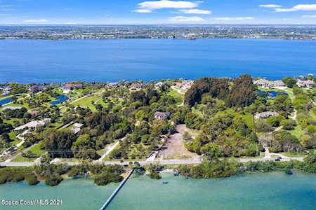 6929 S Tropical Trail Merritt Island, FL 32952