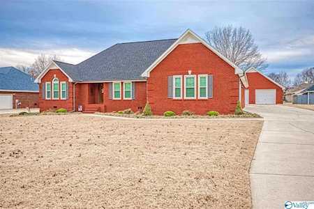 219 Darsey Court Meridianville, AL 35759