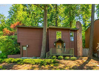 1 Eagle Crest Dr Lake Oswego, OR 97035