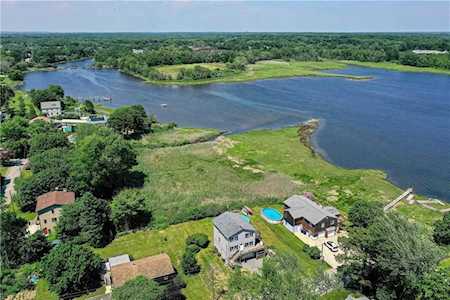 61 Patterson Ave Warren, RI 02885