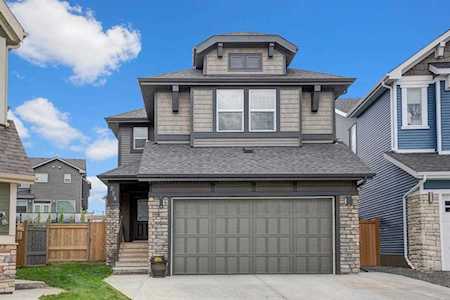 226 Sherwood Bay Calgary, AB T3R 1M9