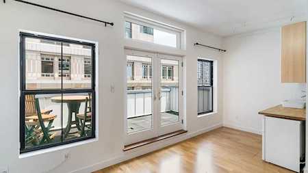 137 Pearl Street #PH4 Boston, MA 02110