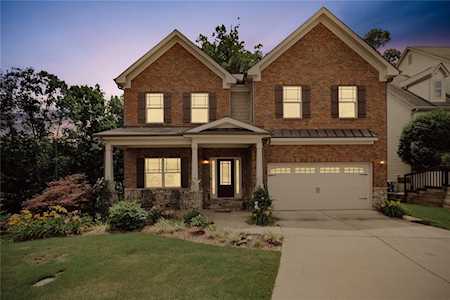 2112 Independence Lane Buford, GA 30519