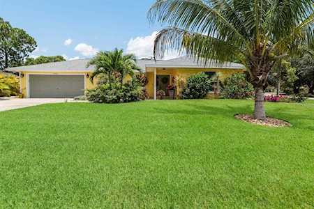 6702 Heritage Ln Bradenton, FL 34209