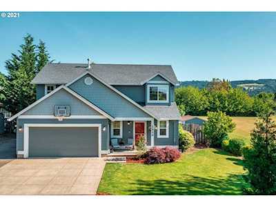 2414 N Crater Ln Newberg, OR 97132