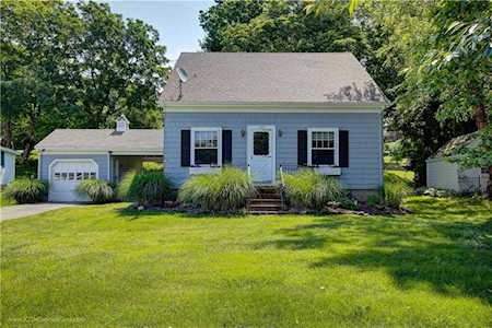 1722 Main Rd Tiverton, RI 02878