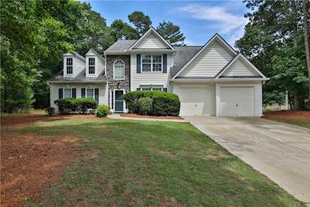 2455 Northwood Dr Alpharetta, GA 30004