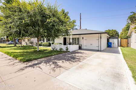 2728 E Highland Avenue Phoenix, AZ 85016