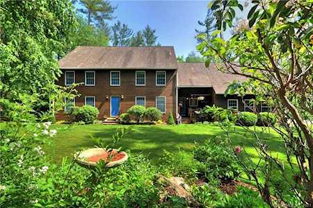 234 Miller Road Bethany, CT 06524