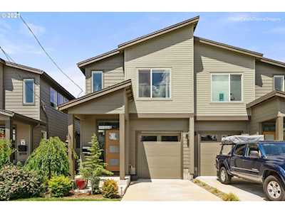9115 NE Irving St Portland, OR 97220