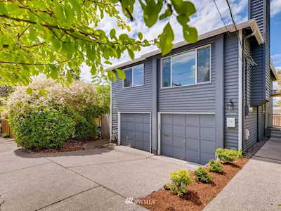 6709 16th Ave NW Seattle, WA 98117