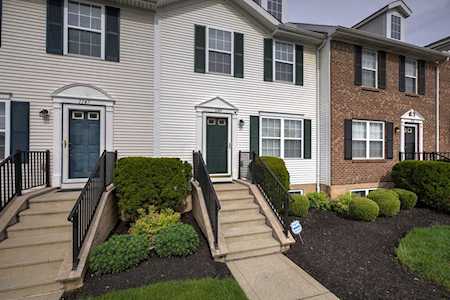 1149 Kinneton Columbus, OH 43228