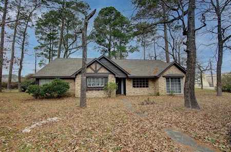 206 Spring Pines Dr Spring, TX 77386