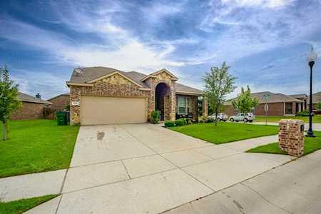 833 Cheyenne Drive Aubrey, TX 76227