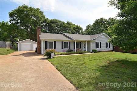 4622 Country Meadows Dr Gastonia, NC 28056