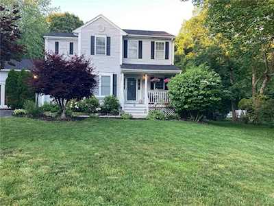 14 Field Stone Dr Coventry, RI 02816