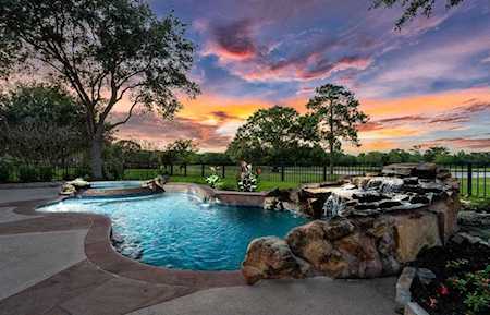 11822 Hallowed Stream Ln Cypress, TX 77433