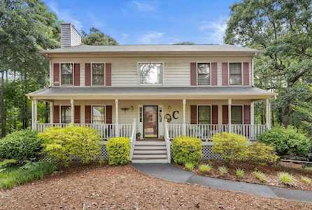 1702 Bruckner Ct Snellville, GA 30078