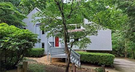 3525 Cedar Valley Dr SE Smyrna, GA 30080