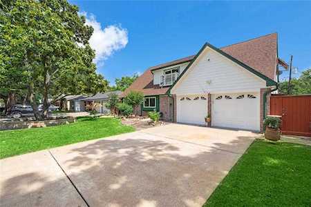 9627 Weatherwood Dr Houston, TX 77080